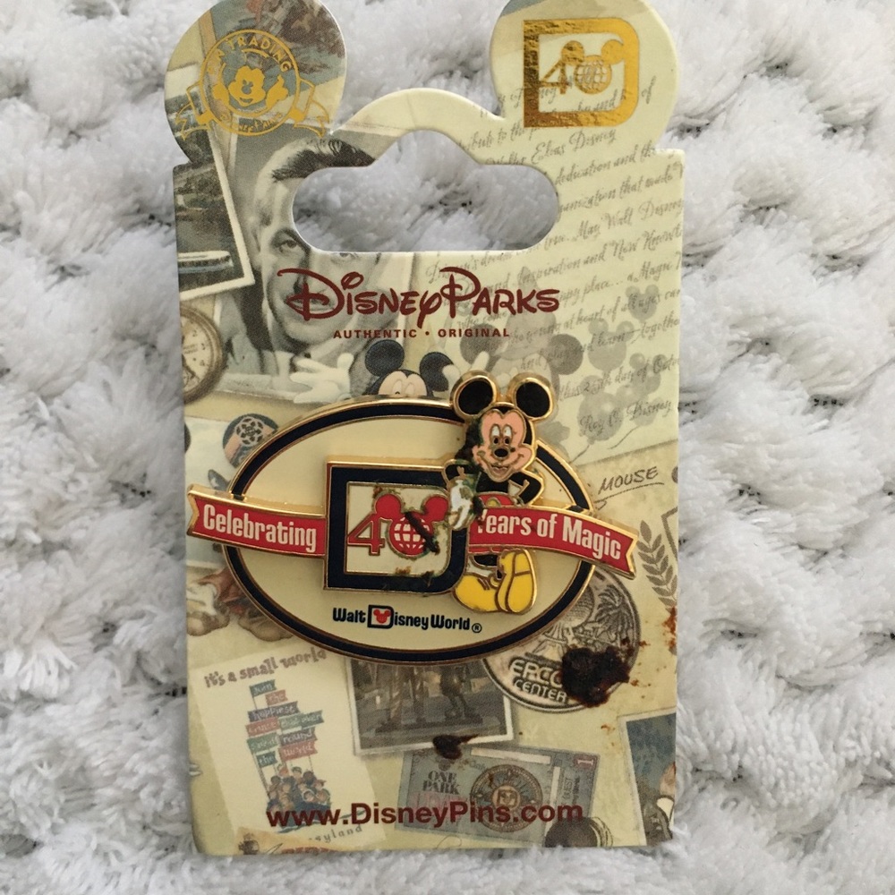 DISNEY pin